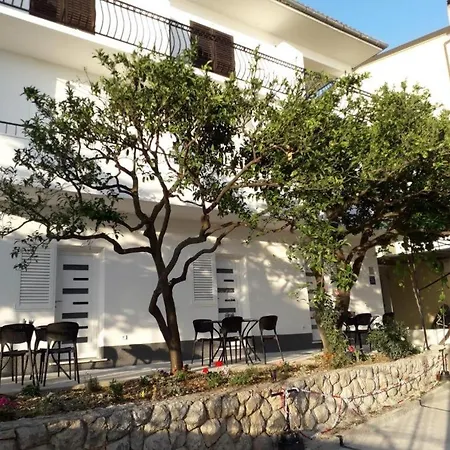 Apartmán In With Terrace, Air Conditioning, Wi-fi *